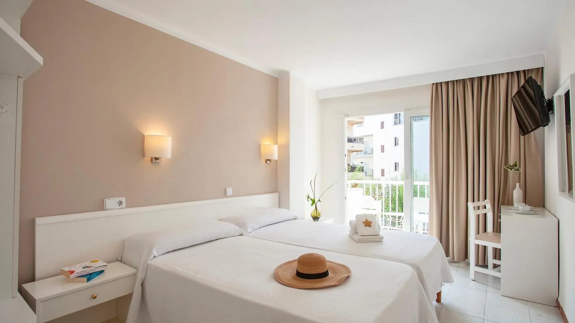 Hostal Residencia Sutimar Peguera 3*,