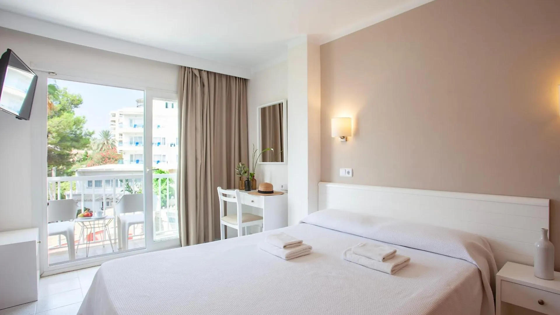 Hostal Residencia Sutimar Peguera 3*,